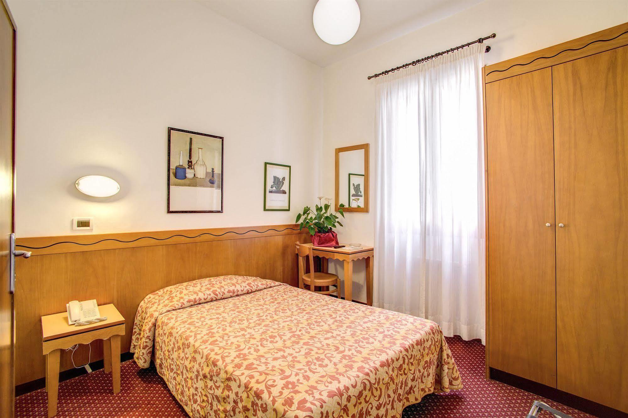 Hotel Nuova Italia Firenze Kültér fotó