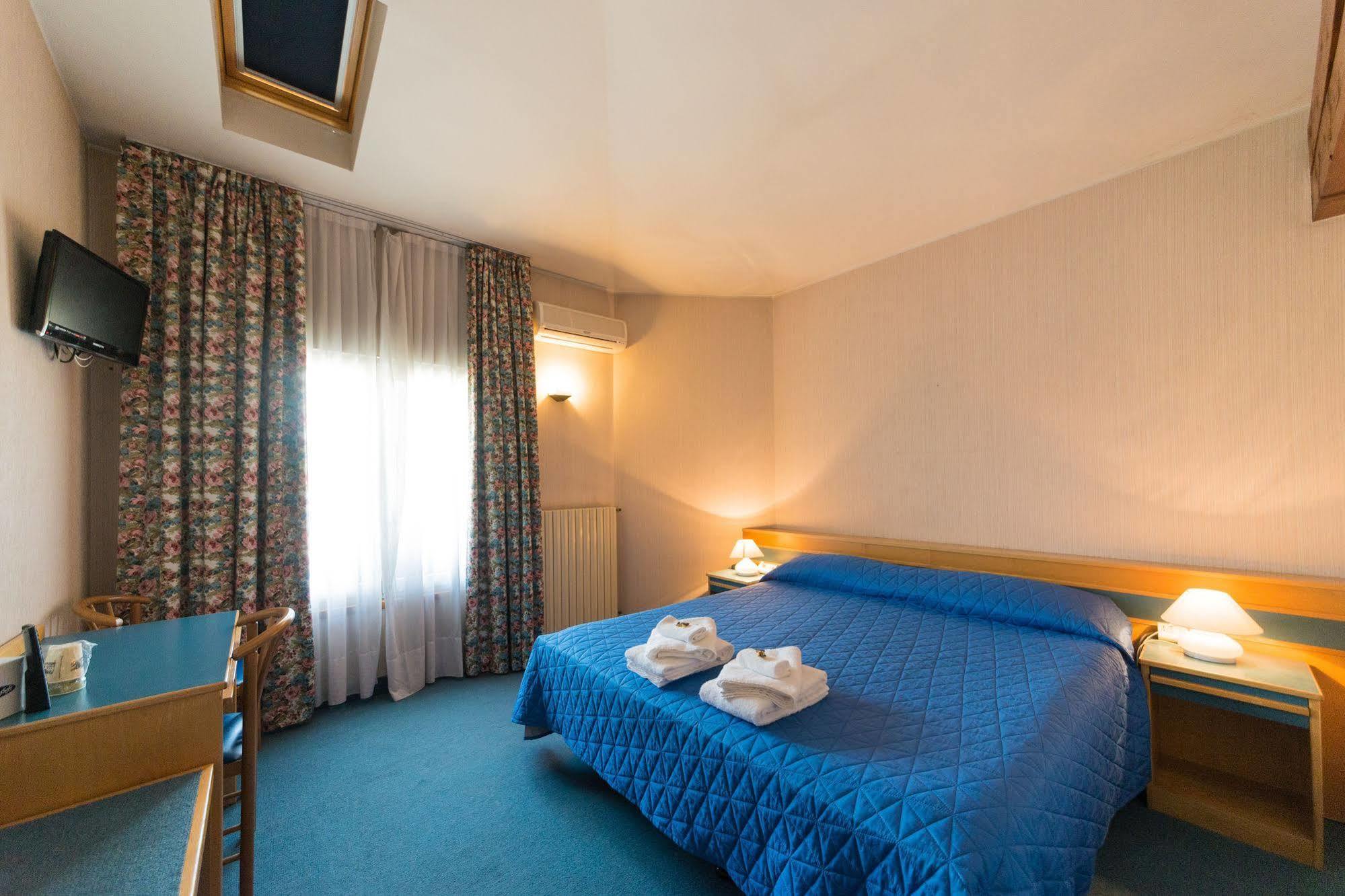 Hotel Nuova Italia Firenze Kültér fotó