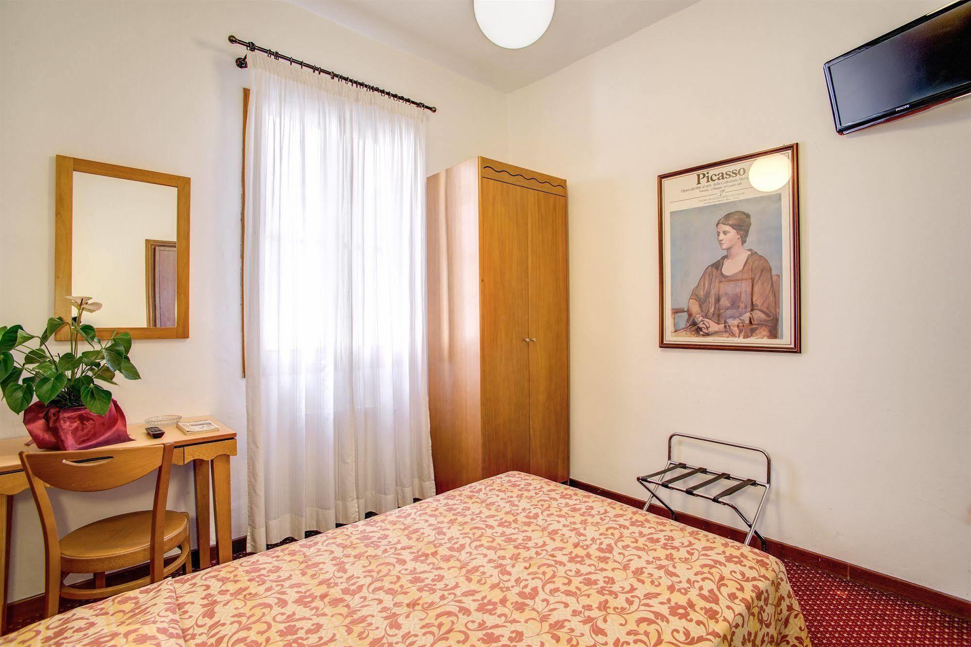 Hotel Nuova Italia Firenze Kültér fotó